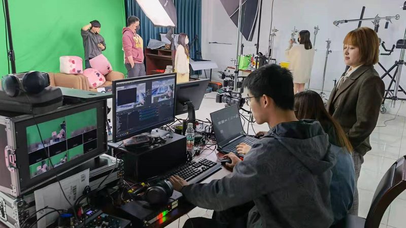 以下是一些在工业宣传片拍摄领域具有良好口碑和实力的品牌：